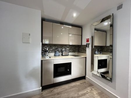 Studio to rent - Photo 5