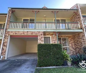 Beautiful 3 bedroom and 2 bathroom townhouse - Photo 3