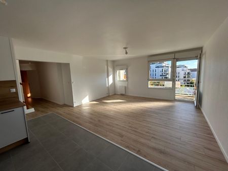 Location appartement 4 pièces 84.57 m2 à Véretz - Photo 3