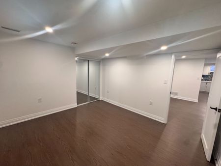 For Lease - 14 Berton Boulevard, Halton Hills, Ontario - Photo 5