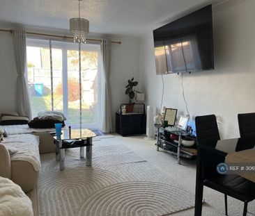 2 bedroom terraced house to rent - Photo 2