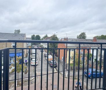 2 bedroom flat to rent - Photo 4