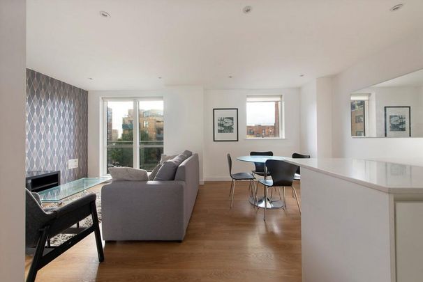 2 bedroom flat to rent - Photo 1