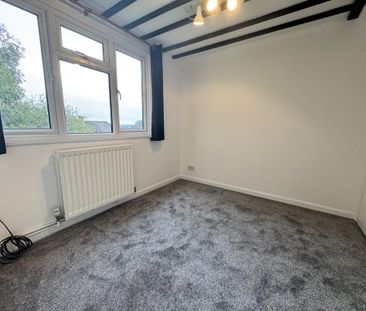 5 bedroom semi-detached house to rent - Photo 2
