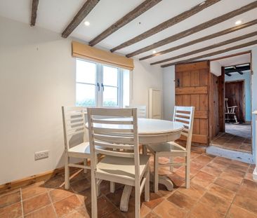 2 bedroom cottage to rent - Photo 3