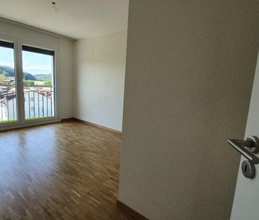 Superbe 4.5 pièces au 3ème étage avec balcon - Photo 2