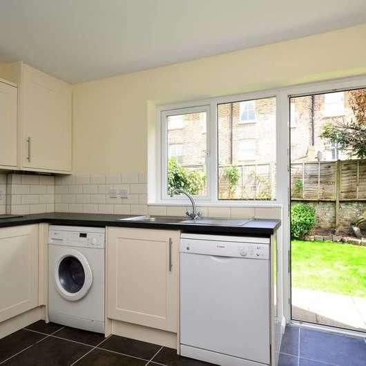 Caroline Place, Battersea, SW11 - Photo 1