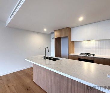 LUXURY LIVING – Glorious ocean views! - Photo 4