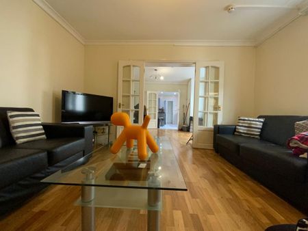 1 bedroom in a house share to rent - Photo 5