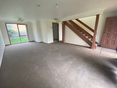 REFRESHED THREE BEDROOM TOWNHOUSE - Photo 2