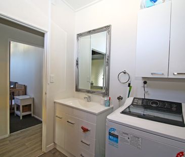 2/4 Kenmore Street, Westown - Photo 4
