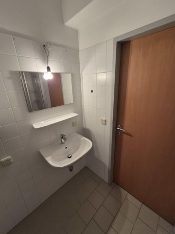 Moderne Neubauwohnung mit Balkon in zentraler Lage - Foto 5