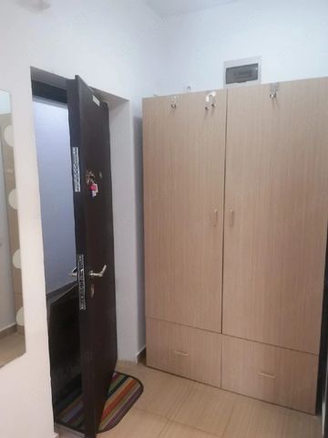 Dimitrie leonida maica tereza lidl popesti - Photo 5