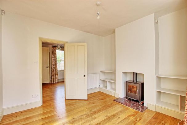 2 bedroom terraced house to rent - Photo 1
