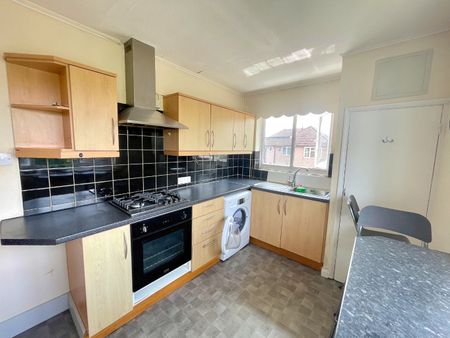 2 bed maisonette to rent in Weldon Close, Ruislip, HA4 - Photo 4