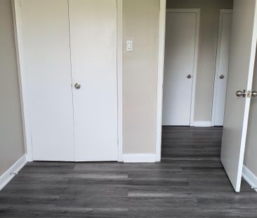 11 Iroquois Apartments - Photo 5