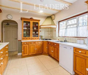 Room D, Burwood Road, Hersham, Walton-on-thames, Surrey, KT12 - Photo 5