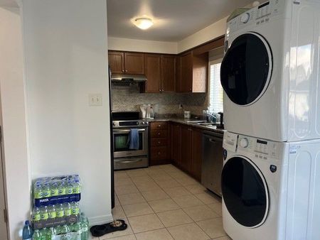 For Lease - 44 Lewis Honey Drive Unit# #Upper, Aurora, Ontario - Photo 3