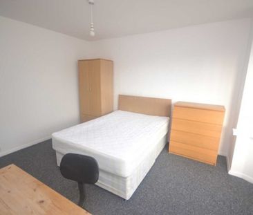 4 Bed - Culver Lane, Reading - Photo 4