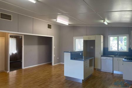 3 Bedroom home + Shed in Happy Valley! - Photo 5