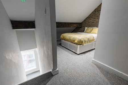 1 bedroom in a house share to rent - Photo 3