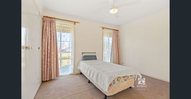 LOW-MAINTENANCE LIVING WITH OUTDOOR APPEAL. - Photo 1