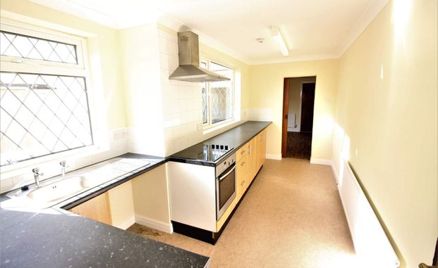 Aughton Road, Swallownest, Sheffield, Rotherham, S26 - Photo 1