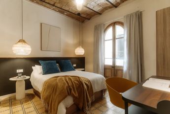 Carrer de Gombau, Barcelona, Catalonia 08003