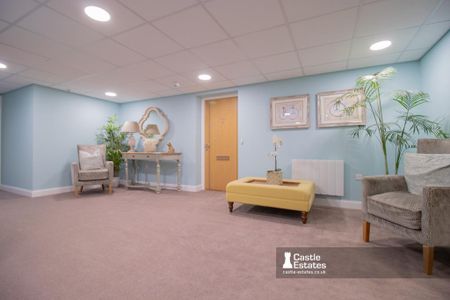 1 bedroom retirement property to rent - Photo 2