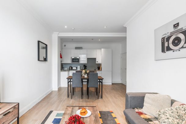 2 Bed Flat, Richmond Place, BN2 - Photo 1