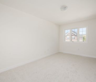 For Lease - 19 Ravenscraig Place, Innisfil, Ontario - Photo 3