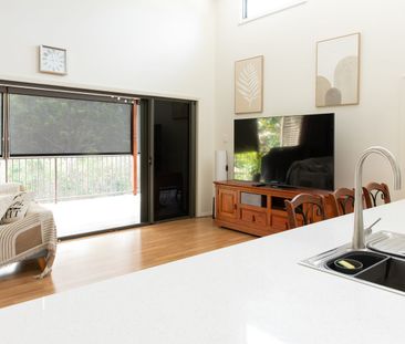 Elevated, Light-Filled Home with Leafy Outlooks in Pottsville – Sem... - Photo 3