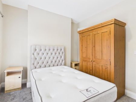 71 Sandhurst Gardens, Belfast, BT9 5AX - Photo 3