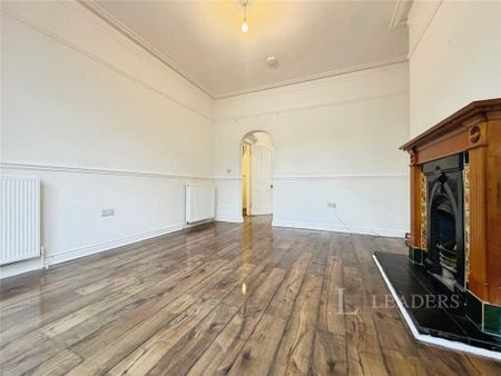 4 bedroom semi-detached house to rent - Photo 4