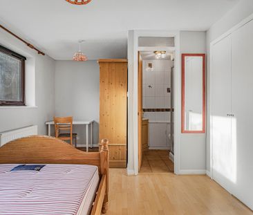 Smith Close, London, SE16 - Photo 3