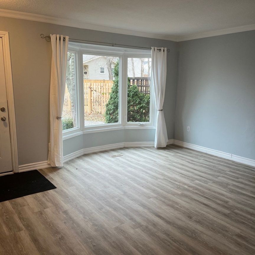 For Lease - 42 Oakmeadow Place, St. Catharines, Ontario - Photo 1