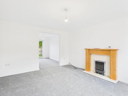 4 bedroom detached house to rent - Photo 3