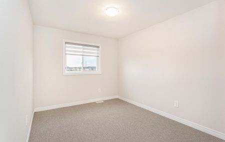 For Lease - 83 Sycamore Street, Welland, Ontario - Photo 5