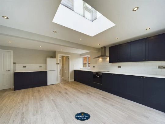 Beech Drive, Kenilworth - Photo 1