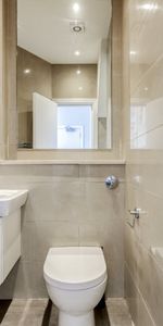 Uxbridge Road, London, W3 - Photo 3