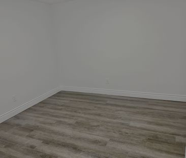 For Lease - 636 Scarlett Road Unit# Lower, Toronto, Ontario - Photo 1
