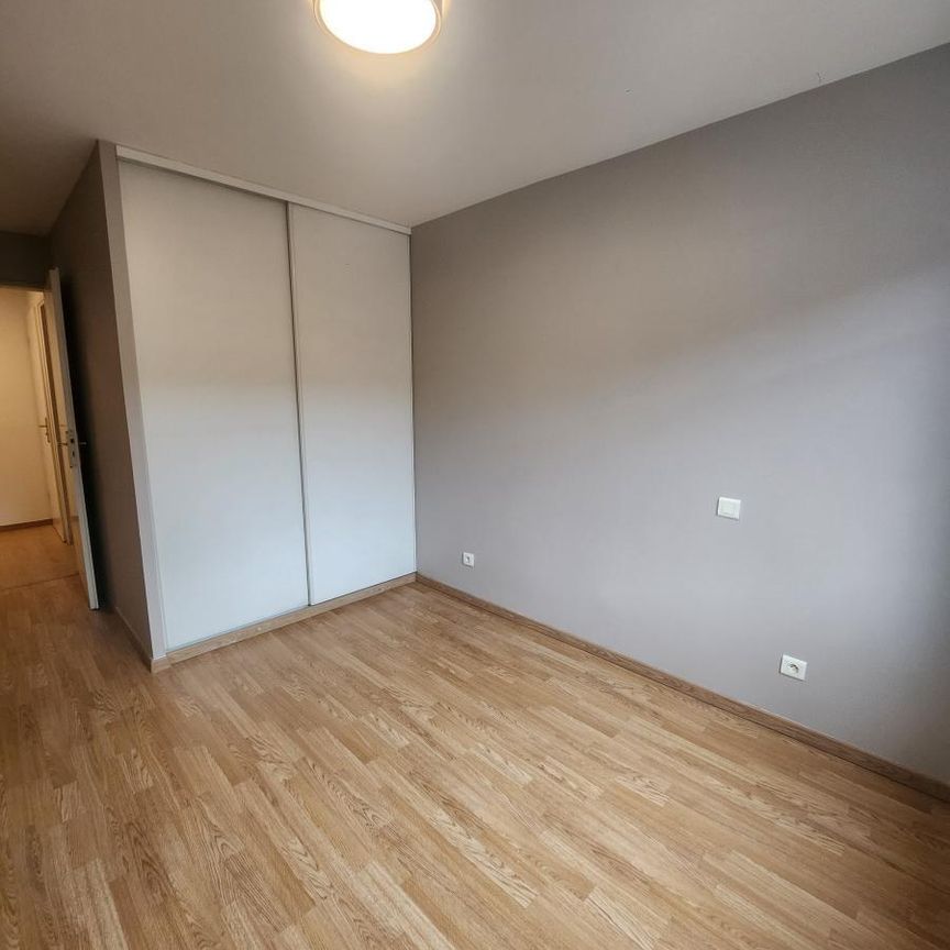 À louer – Superbe T3 rénové au cœur du Vieux Lille - Photo 1