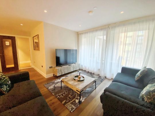 2 bedroom Flat To Let - Photo 1