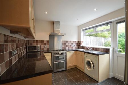 2 bedroom terraced house to rent - Photo 4