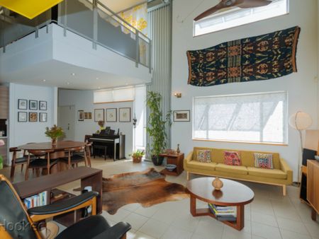 18 Tully Road, East Perth - Photo 5