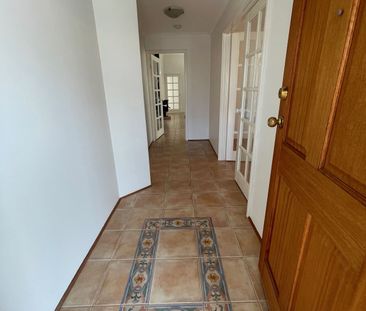 NEAT & TIDY FAMILY HOME! - Photo 6