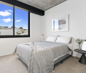 Modern Luxury - Unbeatable Location - Photo 6