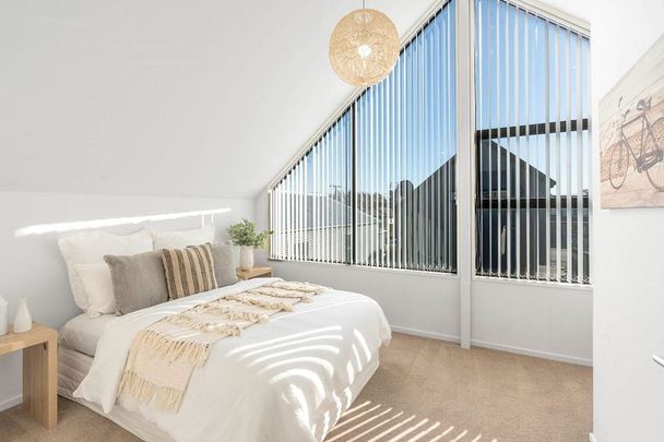 Sunny Standalone House in Addington! - Photo 1