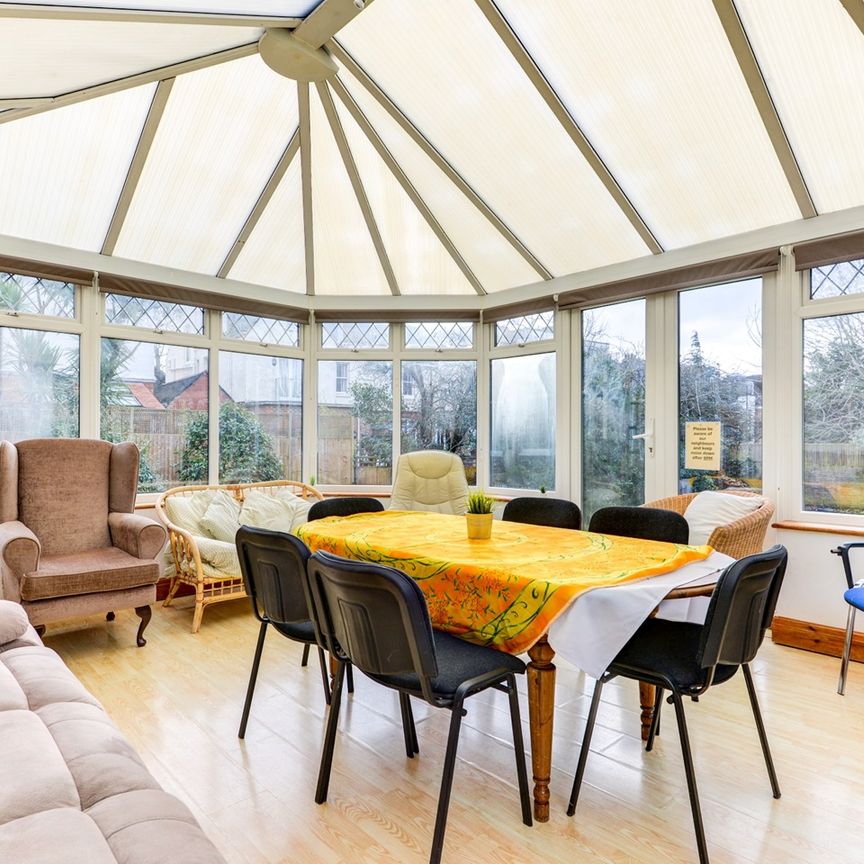 Room in a Shared House, The Upper Drive, BN3 - Photo 1