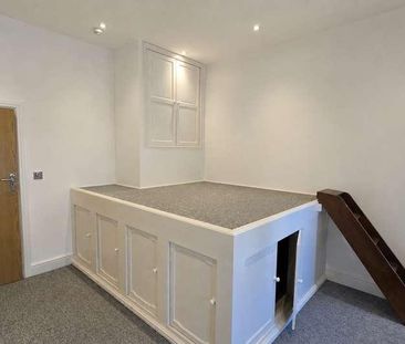 Church Street, Reigate, Surrey, RH2 - Photo 2